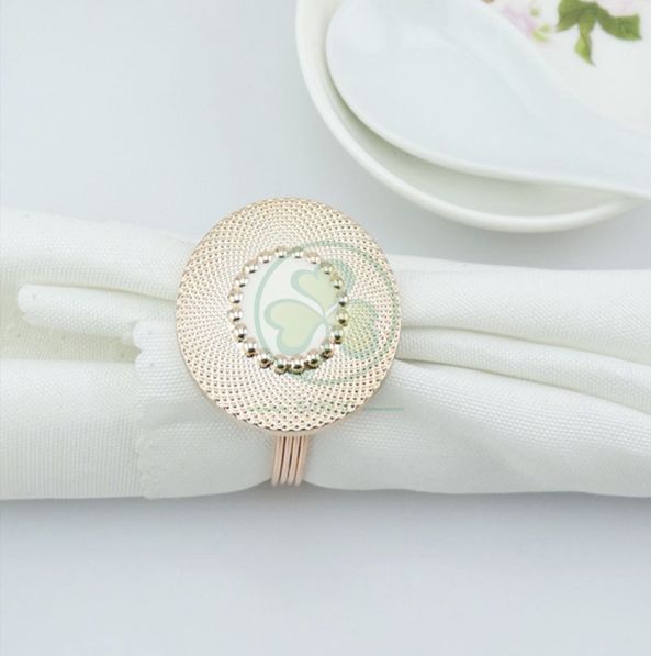New Christmas Wreath Napkin Rings Christmas Napkin Holder Rings for Christmas Holiday Party Dinner Wedding Banquet Dinning Table Settings Decoration SL-M2064CWNR