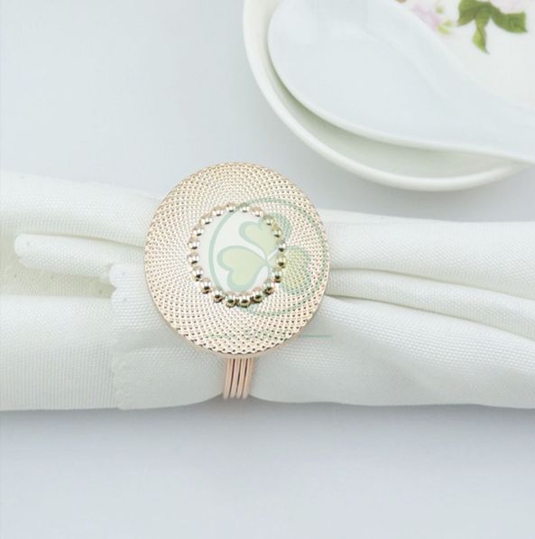New Christmas Wreath Napkin Rings Christmas Napkin Holder Rings for Christmas Holiday Party Dinner Wedding Banquet Dinning Table Settings Decoration SL-M2064CWNR
