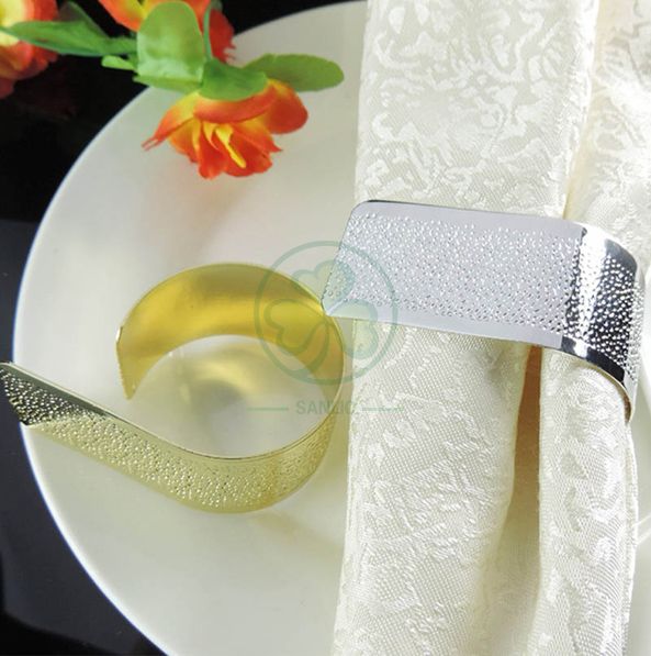 Unique Silver Rhinestone Letter Design Napkin Holder Napkin Ring for Party Birthday Wedding Christmas Decoration SL-M2065RLNR