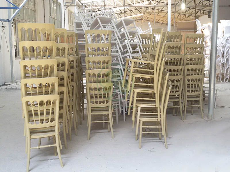 Factory Wholesale UK Style Wooden Chateau Chair for Indoor or Outdoor Weddings and Events SL-W1911WCCW