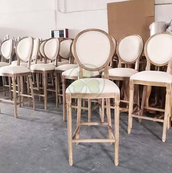 Wholesale Upholstered Wooden Louis Bar Stools SL-W1925WLBS