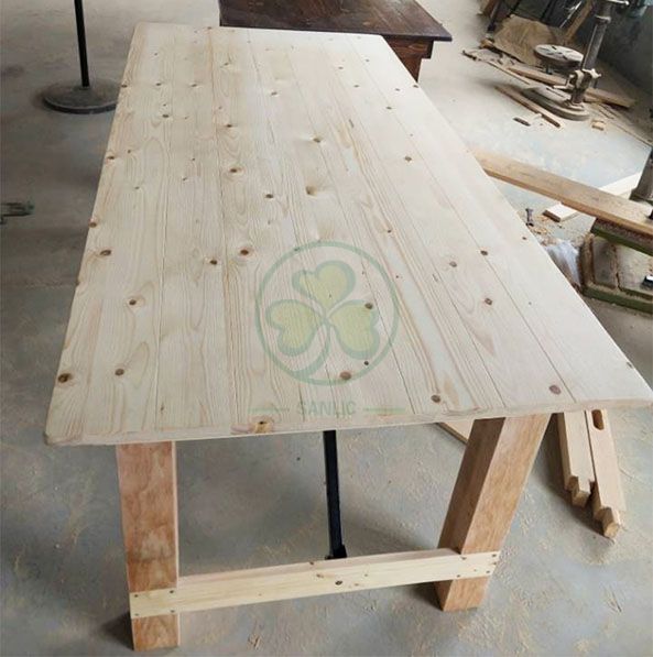 Wholesale Solid Pine Wood Farm Table Rustic Farmhouse Dining Table SL-T2101WFHT