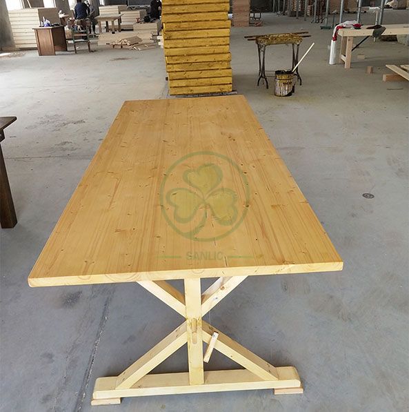 Wholesale Solid Pine Wood Farm Table Rustic Farmhouse Dining Table SL-T2101WFHT