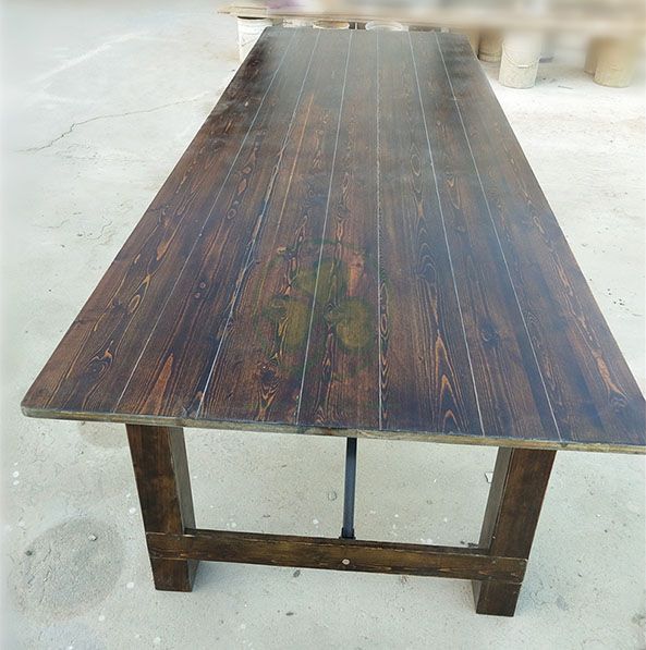 Wholesale Solid Pine Wood Farm Table Rustic Farmhouse Dining Table SL-T2101WFHT