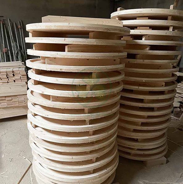 Wholesale Farmhouse Style Wood Folding Round Bistro Table for Garden or Patio SL-T2125